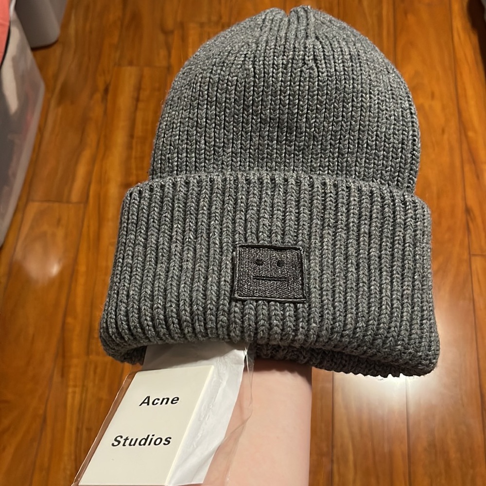 ACNE STUDIOS Grey knitted hat